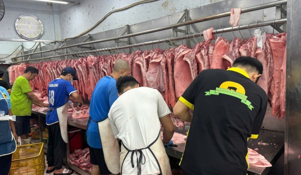 Khu sơ chế - chế biến thịt (5)